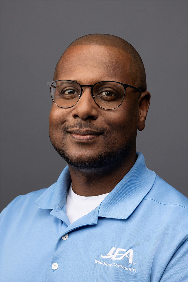 Damani Barro Headshot